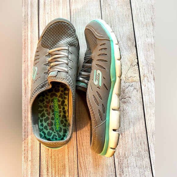 Skechers Sport Women's No Limits Slip-On Mule Sneaker - Picture 2 of 5